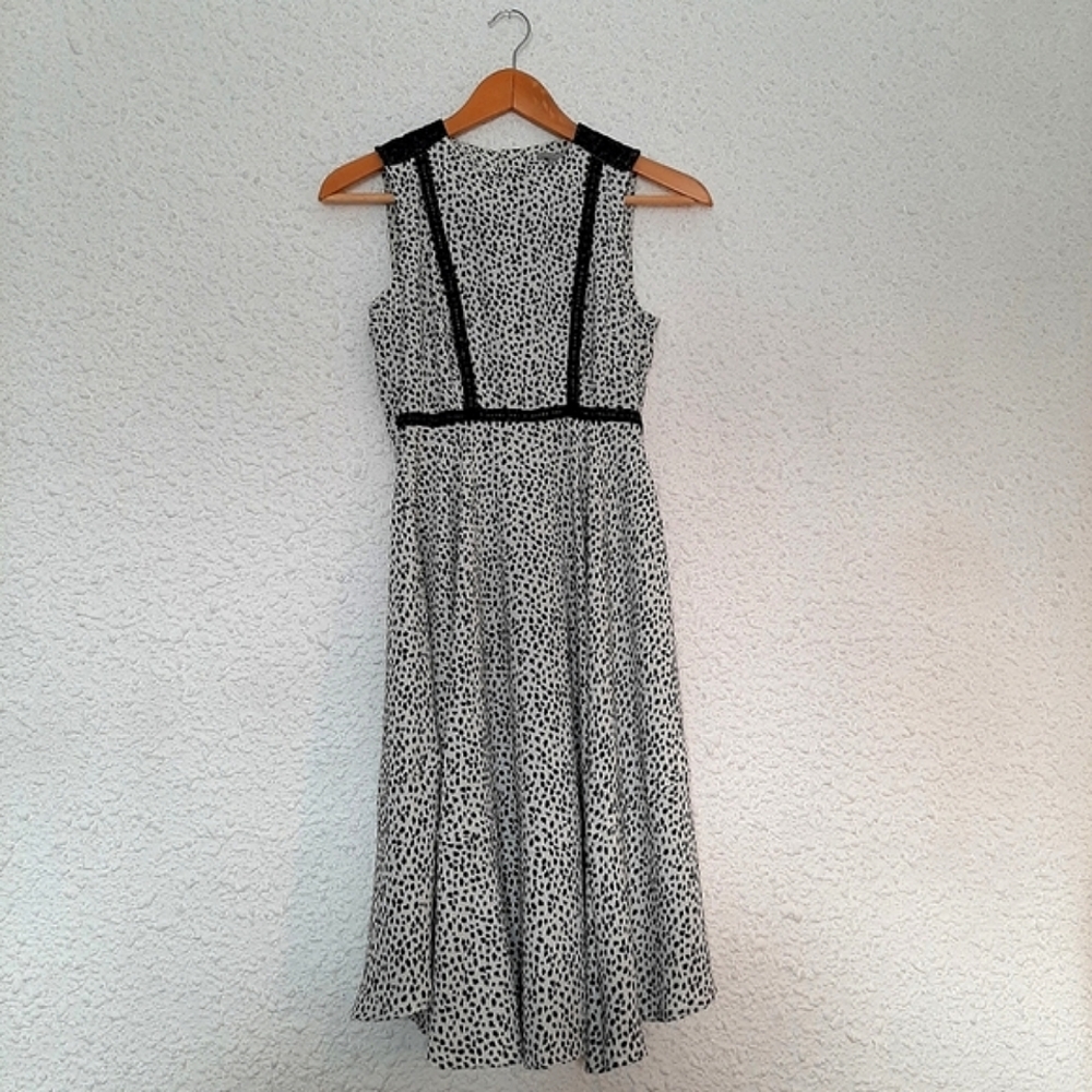 H&M Black and White Sleeveless Dress